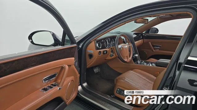 Bentley Flying Spur 2018 thumb 10