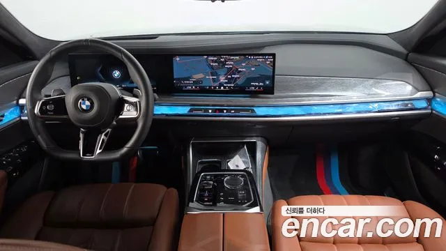BMW 7-Series 2023 thumb 7
