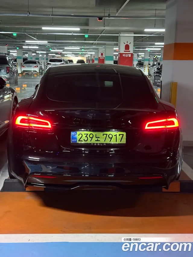 Tesla Model S 2026 thumb 3