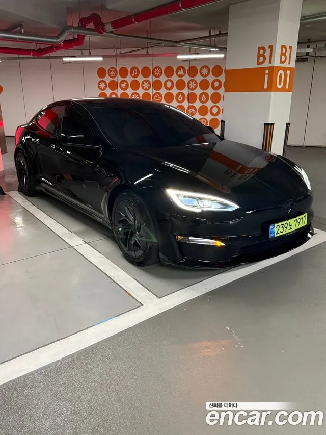 Tesla Model S 2026 thumb 11
