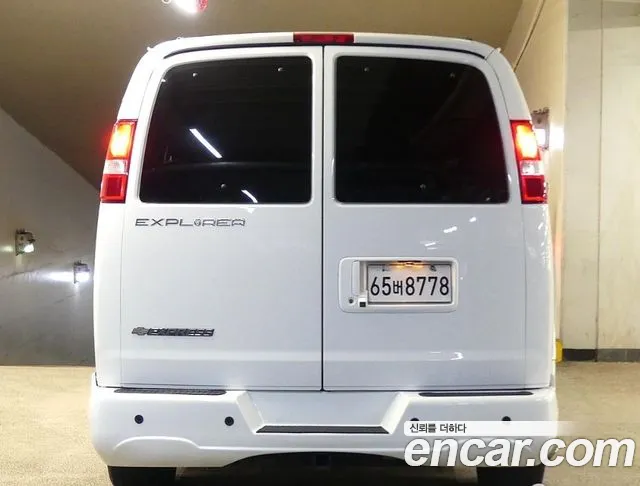 Chevrolet Express Van 2019 thumb 3