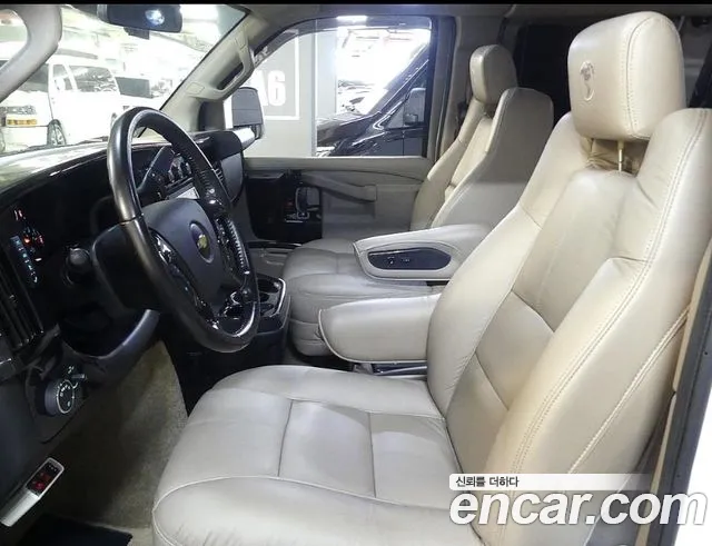 Chevrolet Express Van 2019 thumb 7