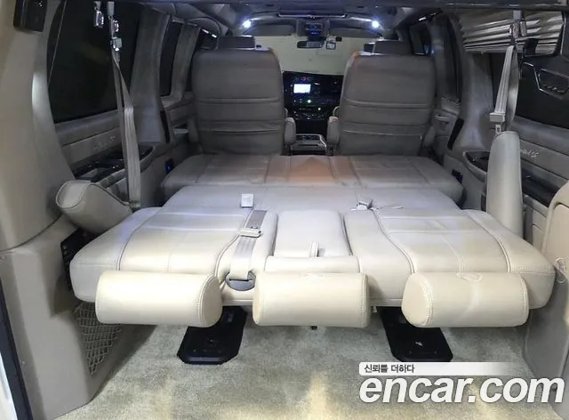 Chevrolet Express Van 2019 thumb 9