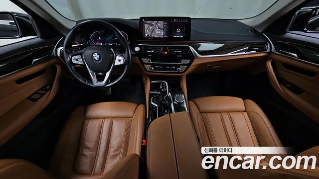 BMW 5-Series 2021 thumb 7
