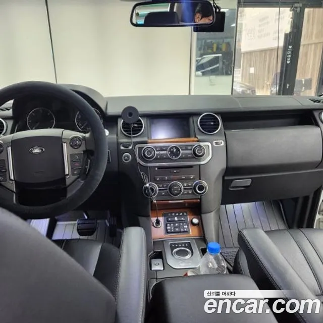 Land Rover Discovery 2014 thumb 4