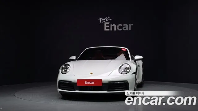 Porsche 911 2021 thumb 3