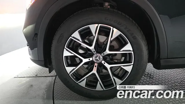 Mercedes-Benz GLC 2026 thumb 4
