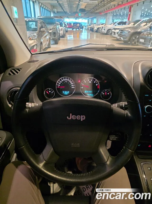Jeep Compass 2009 thumb 9