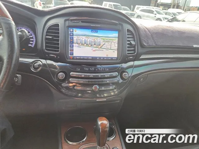 KG_Mobility_Ssangyong Chairman 2016 thumb 9