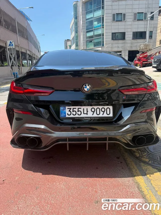 BMW 8-Series 2024 thumb 2