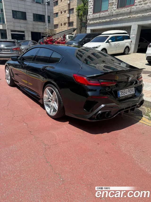 BMW 8-Series 2024 thumb 6