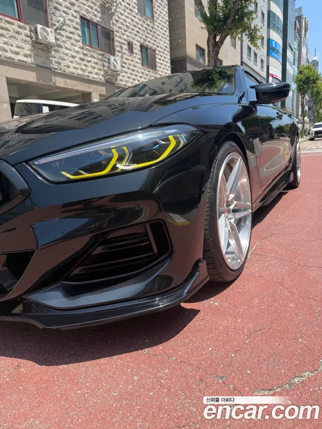 BMW 8-Series 2024 thumb 9