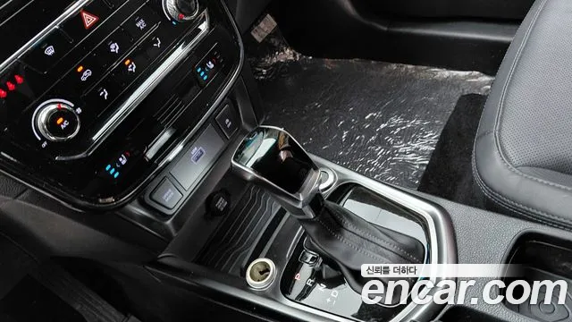 KG_Mobility_Ssangyong TIBOLI 2022 thumb 9