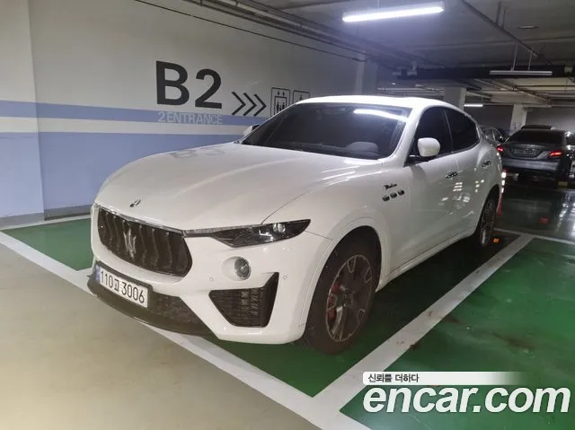 Maserati Levante 2022 thumb 2