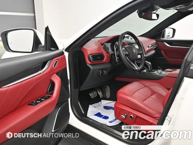 Maserati Levante 2022 thumb 12