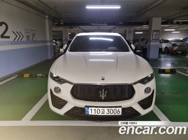 Maserati Levante 2022 thumb 9