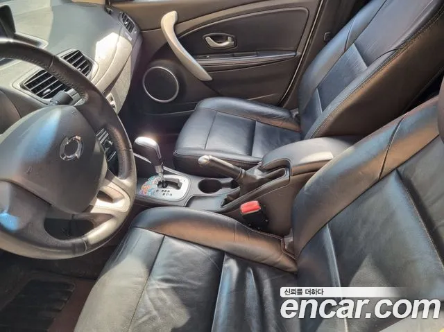Renault-KoreaSamsung Fluence 2012 thumb 7
