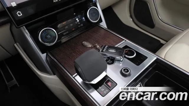 Land Rover Range Rover 2022 thumb 9