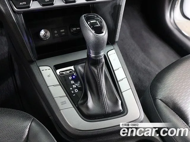 Hyundai Avante 2018 thumb 10