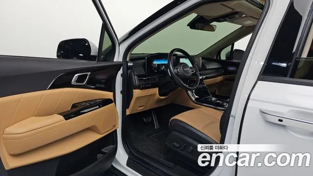 Kia Carnival 2021 thumb 10