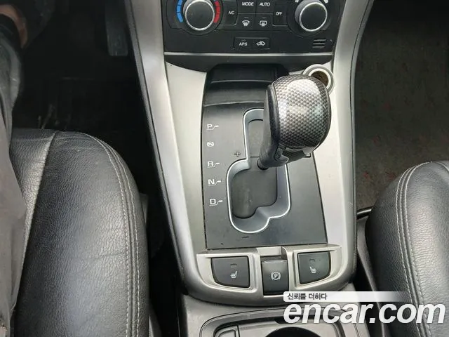 ChevroletGMDaewoo Captiva 2012 thumb 8