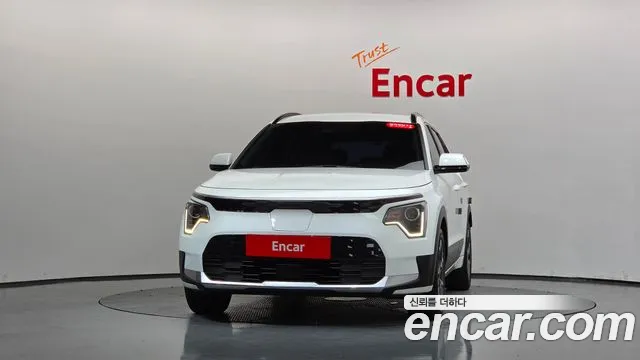Kia Niro 2023 thumb 2