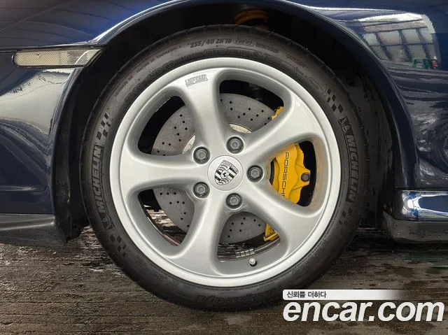 Porsche 911 2003 thumb 5