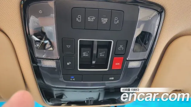 Hyundai Staria 2024 thumb 9