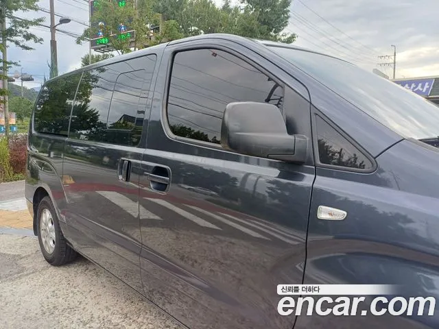 Hyundai Starex 2014 thumb 4