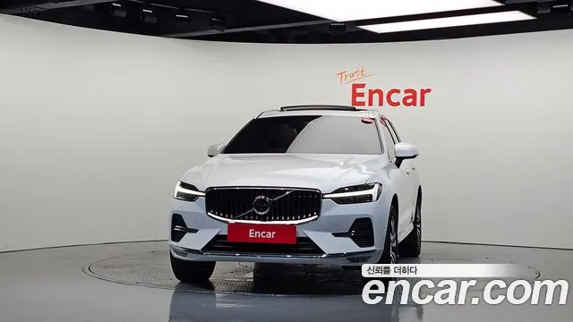 Volvo XC60 2025 thumb 3