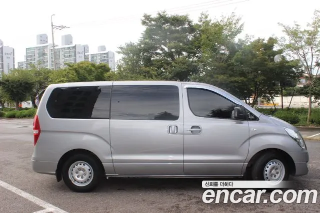 Hyundai Starex 2017 thumb 4