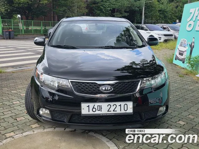 Kia Carens 2010 thumb 3