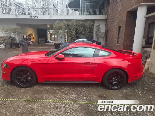 Ford Mustang Mach-E 2021 thumb 3