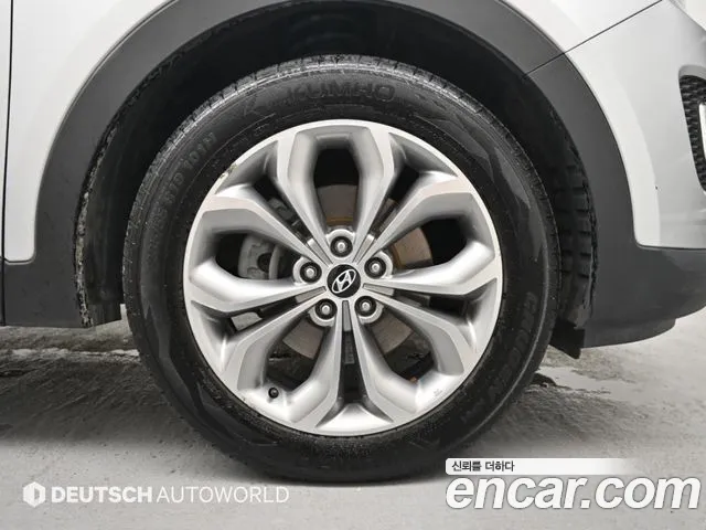 Hyundai Santa Fe 2012 thumb 5