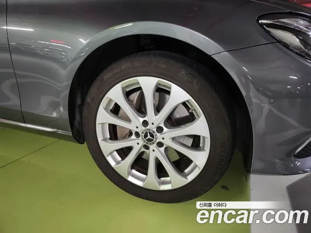 Mercedes-Benz E-Класс 2018 thumb 12