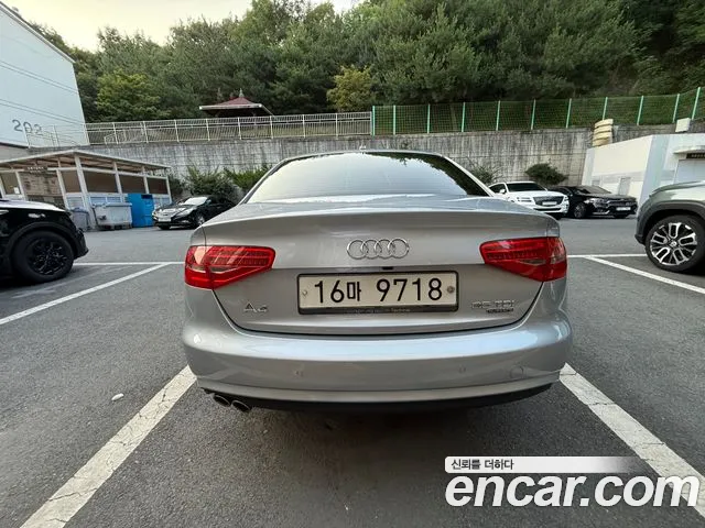 Audi A4 2015 thumb 2