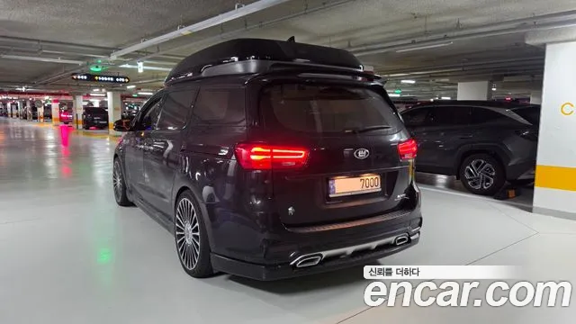 Kia Carnival 2019 thumb 4