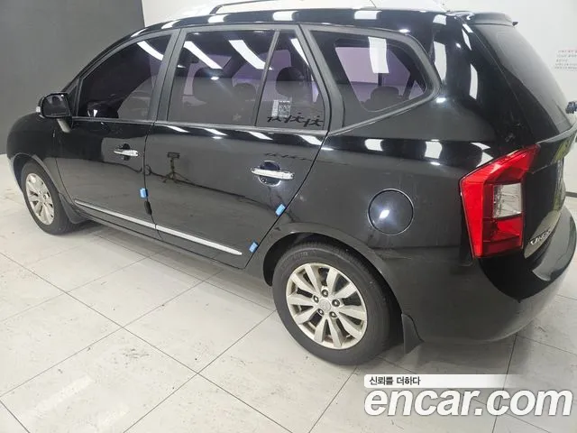 Kia Carens 2012 thumb 4