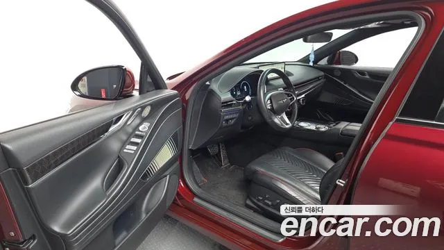 Genesis G80 2022 thumb 10
