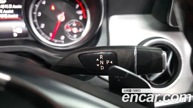 Mercedes-Benz CLA 2017 thumb 9