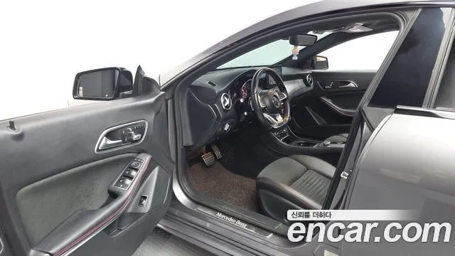Mercedes-Benz CLA 2017 thumb 10