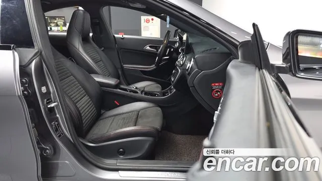 Mercedes-Benz CLA 2017 thumb 11