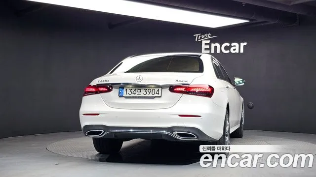 Mercedes-Benz E-Класс 2022 thumb 4