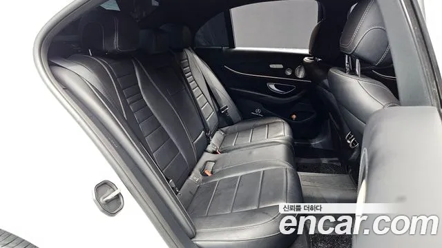 Mercedes-Benz E-Класс 2022 thumb 12
