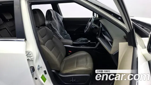 KG_Mobility_Ssangyong Torres 2023 thumb 11