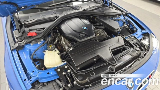 BMW 3-Series 2016 thumb 6