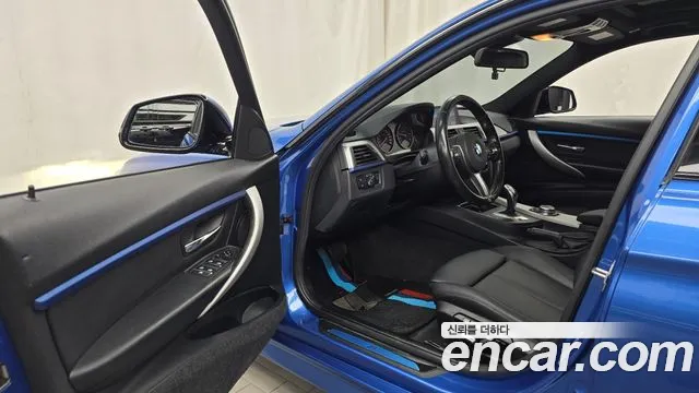 BMW 3-Series 2016 thumb 10