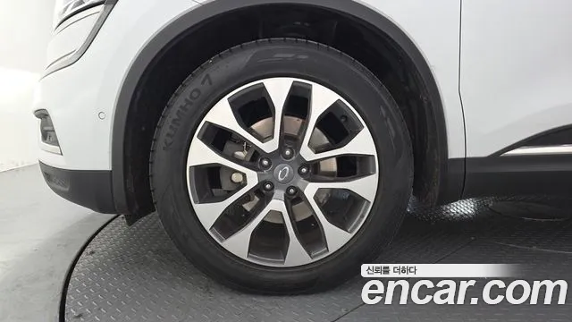 Renault-KoreaSamsung Koleos 2017 thumb 5