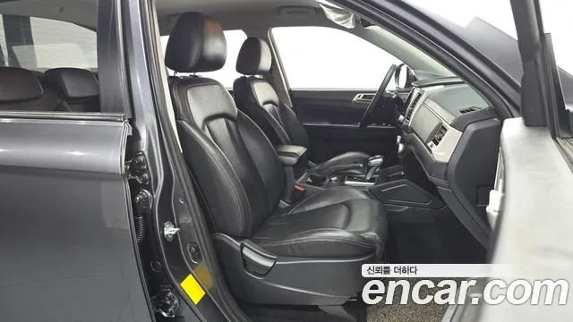 KG_Mobility_Ssangyong Rexton 2019 thumb 11