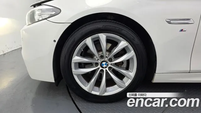 BMW 5-Series 2016 thumb 5